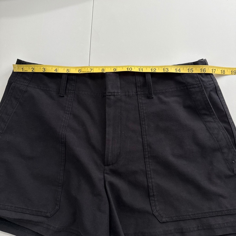 Athleta Brooklyn Utility Shorts Black High Rise Stretch Pockets Size 14 - Picture 8 of 9